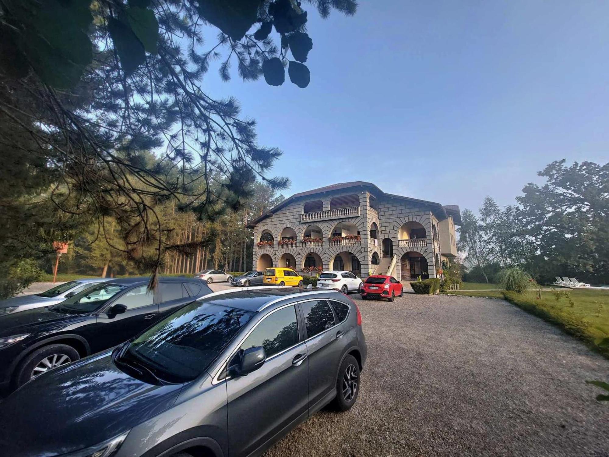 Vacation Home Keskic Velika Gata ภายนอก รูปภาพ
