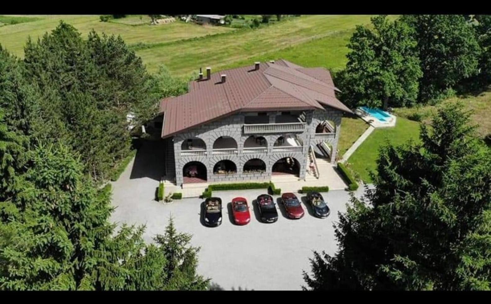 Vacation Home Keskic Velika Gata ภายนอก รูปภาพ