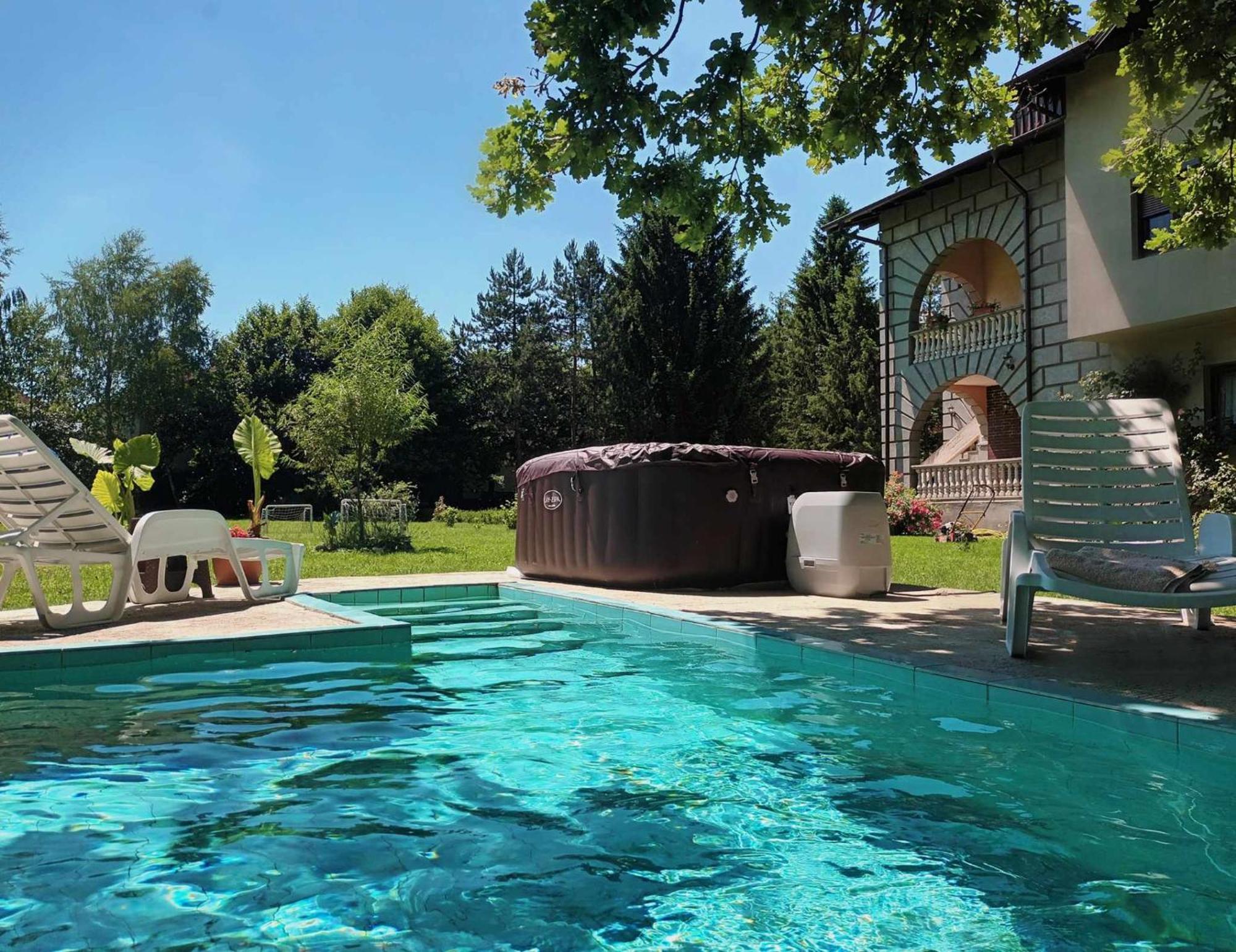 Vacation Home Keskic Velika Gata ภายนอก รูปภาพ