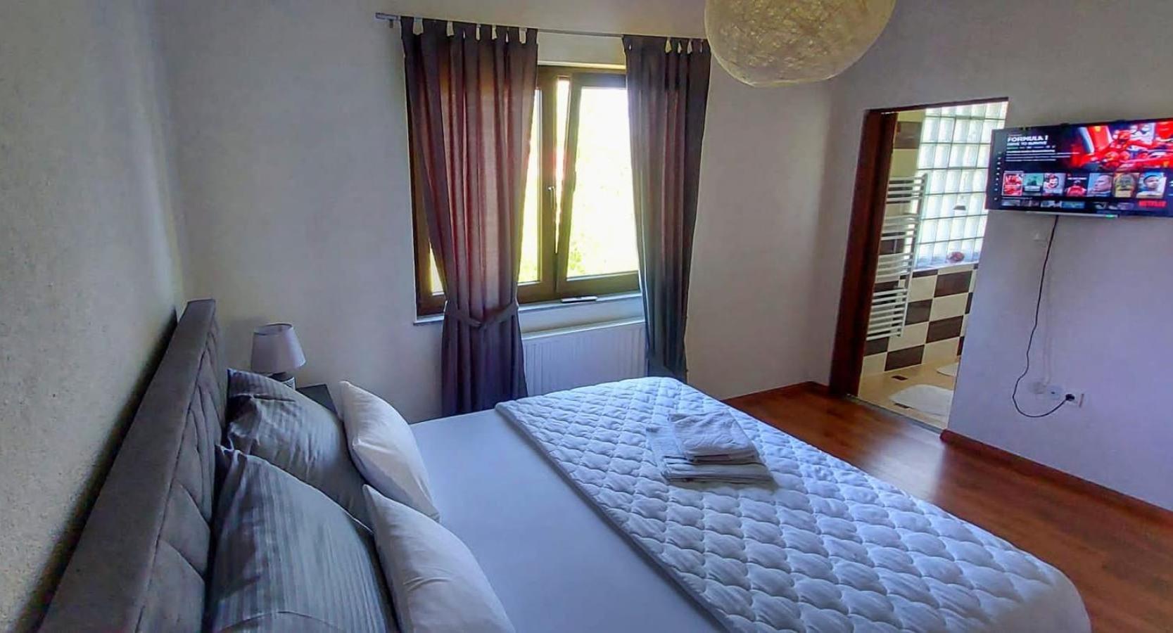 Vacation Home Keskic Velika Gata ภายนอก รูปภาพ