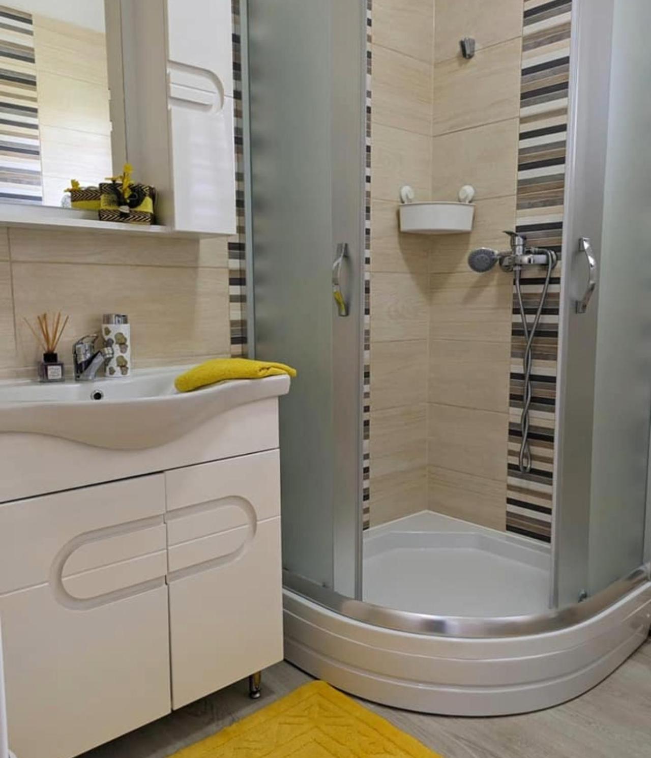 Vacation Home Keskic Velika Gata ภายนอก รูปภาพ