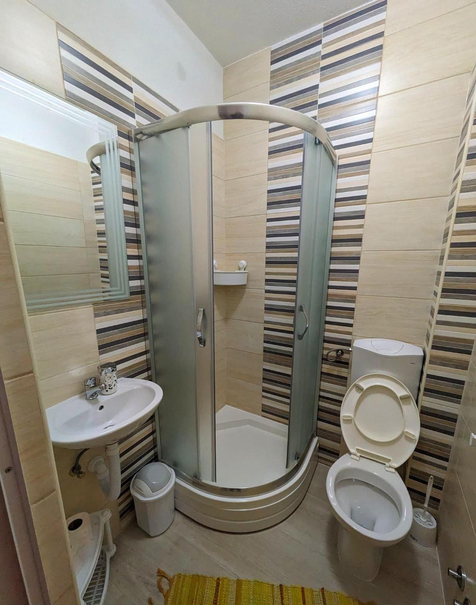 Vacation Home Keskic Velika Gata ภายนอก รูปภาพ