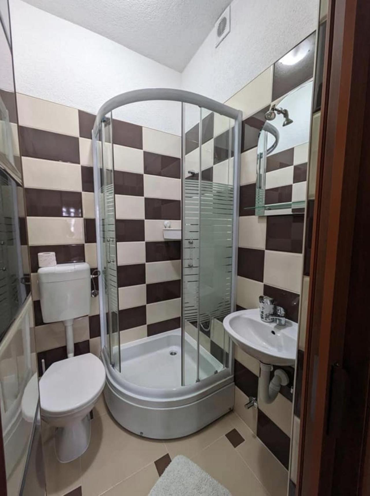 Vacation Home Keskic Velika Gata ภายนอก รูปภาพ
