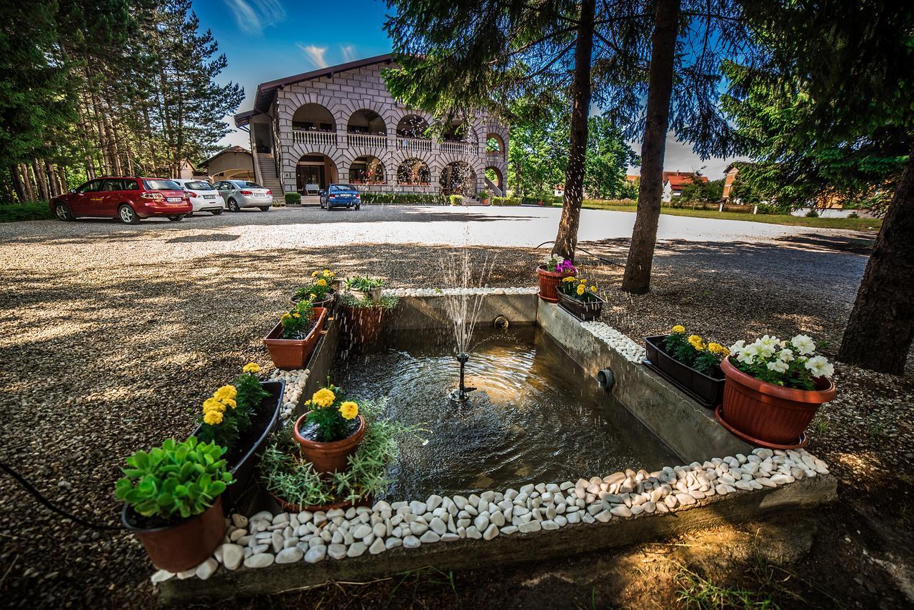 Vacation Home Keskic Velika Gata ภายนอก รูปภาพ